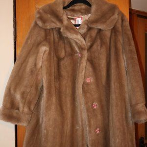 ORIGINAL VINTAGE DUBROWSKY AND JOSEPH FUR COAT